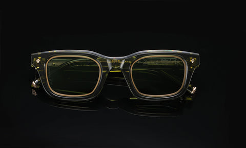 Key Features of Sunglasses: