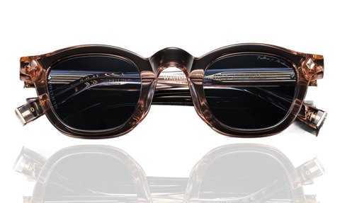 Key Features of Sunglasses: